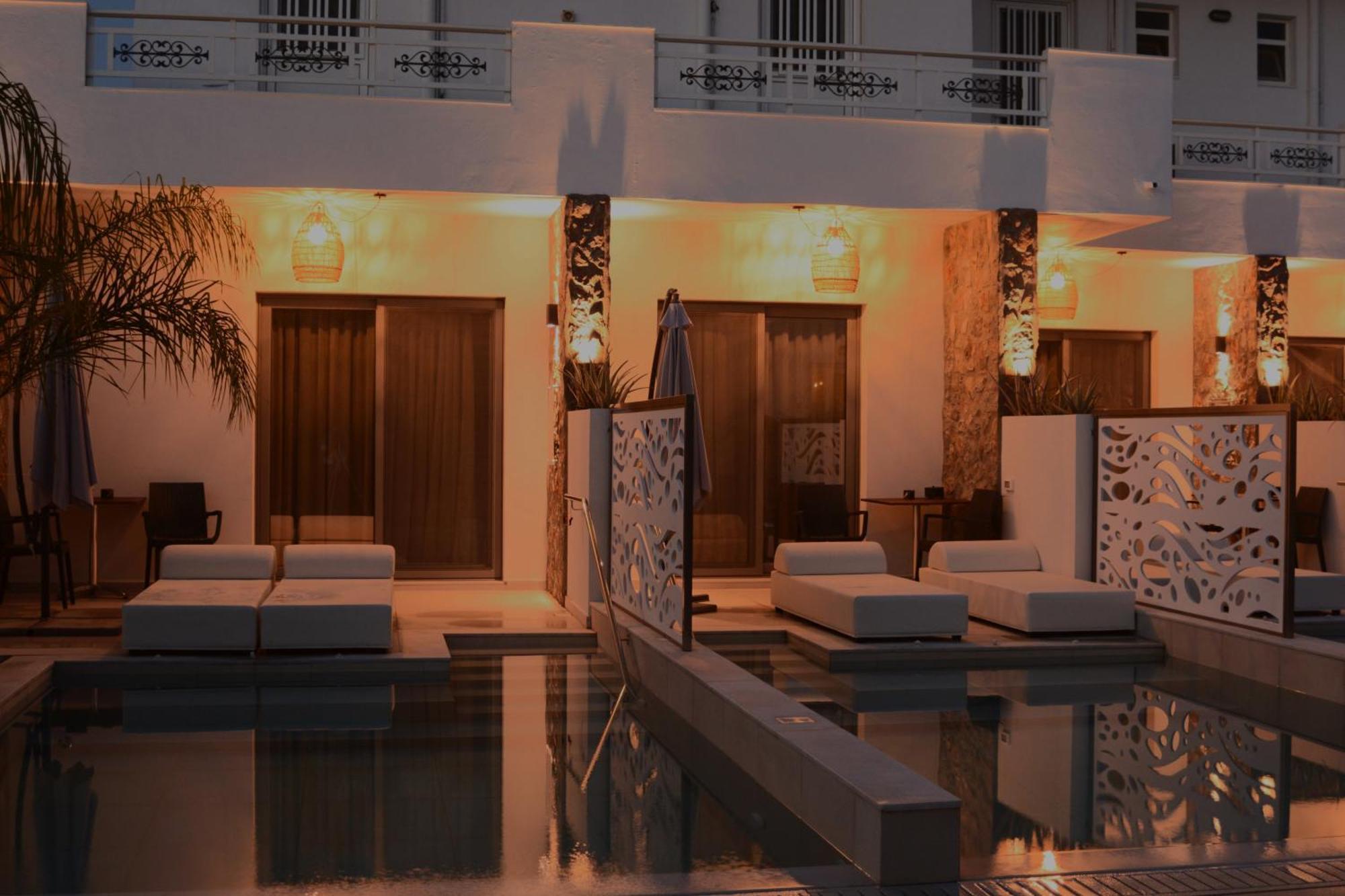 Anemone Premium Suites ฟาลิรากี ภายนอก รูปภาพ